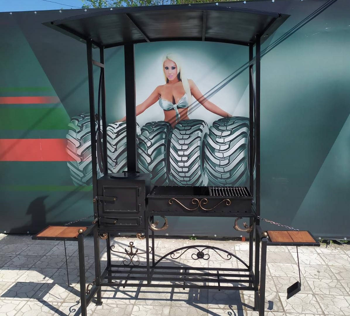 

Мангал большой стационарный с печью для казана, кованый, разборный VULKAN MAGNUM! С крышей