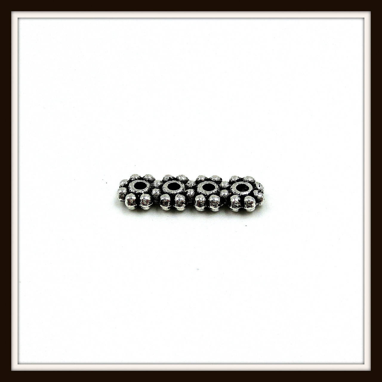 

Разделитель на 4 нити, серебро (1,4*0,4*0,2) 35 шт. в уп.