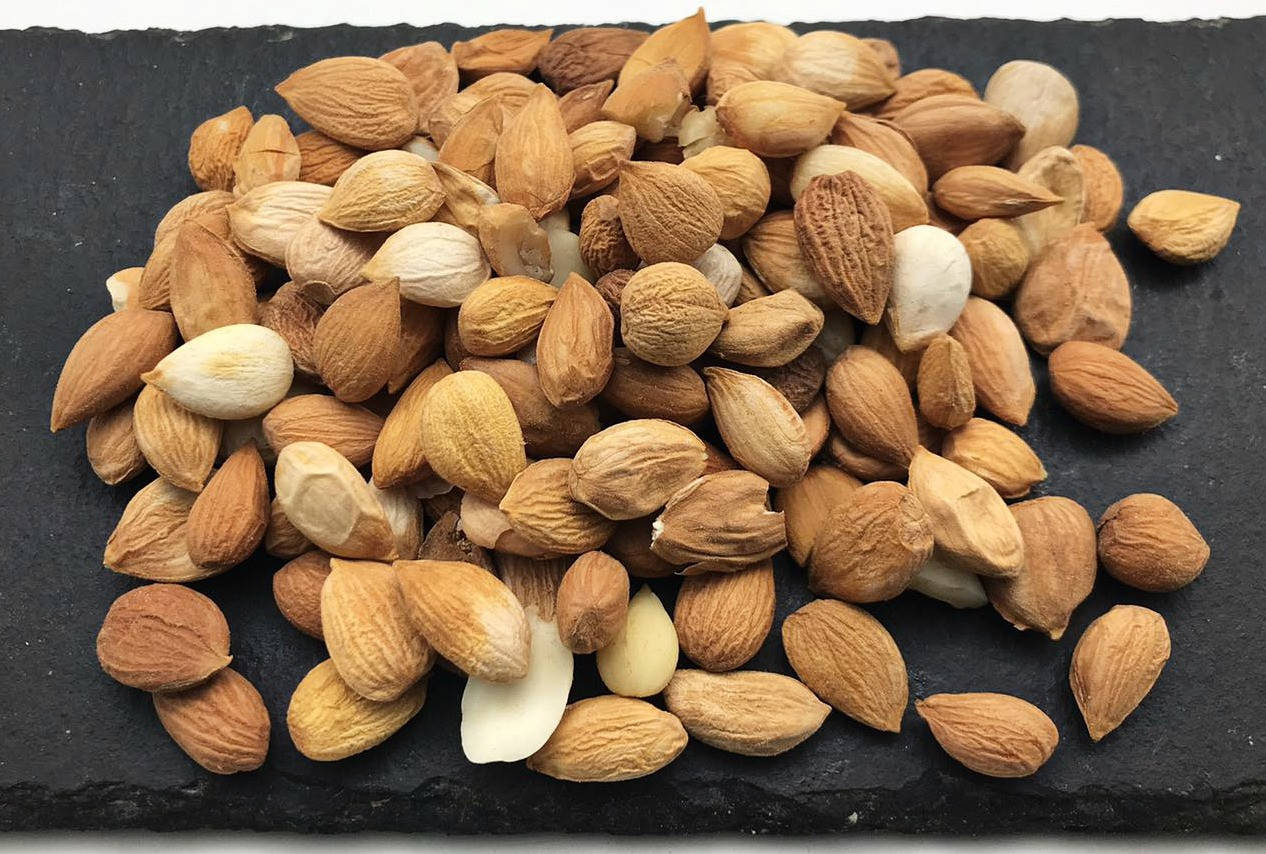 

Ядра абрикосовой косточки горькие, 1кг