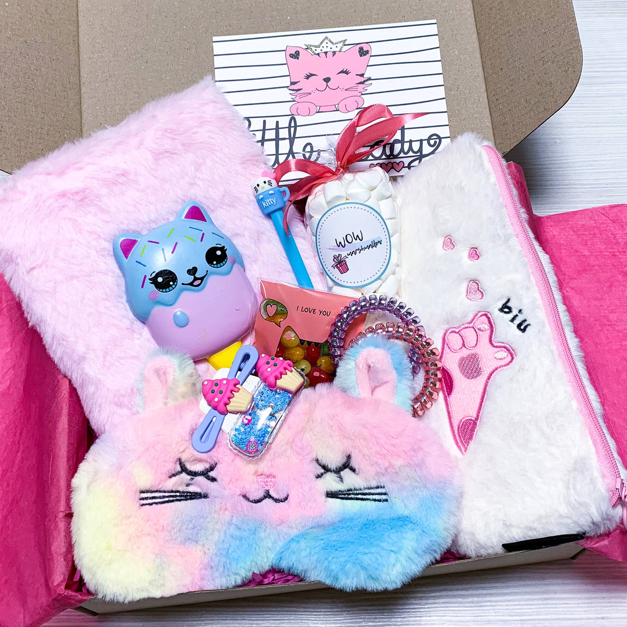 

Подарочный бокс для девочки WowBoxes "Cat Box №14"