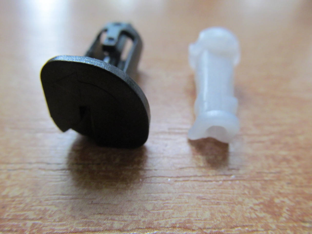 

Клипсы защелки крепления Pushpin 775, 1156, 1155