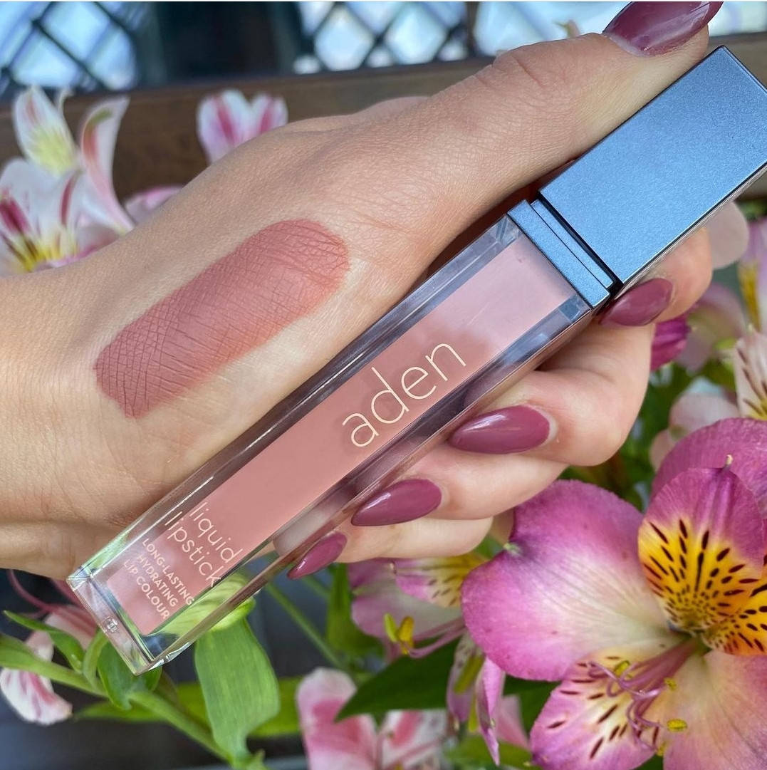 

Матовая помада Aden №04 New