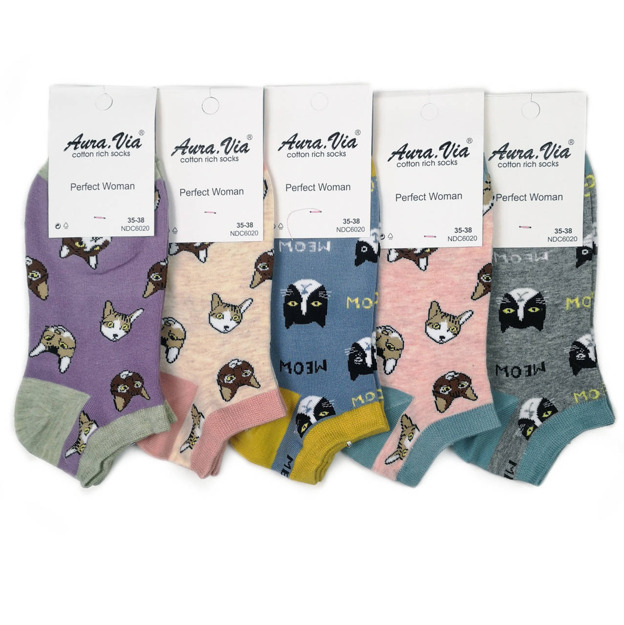 

Короткие женские носки с котиками