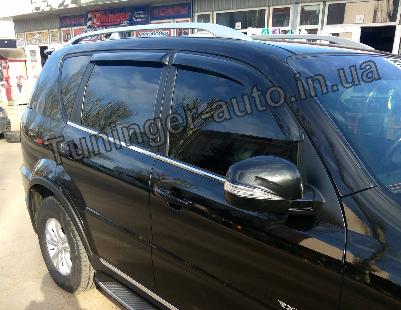 

Дефлекторы окон (Ветровики) SsangYong Rexton I/II 2001-2012 г.в. (AutoClover/Корея)