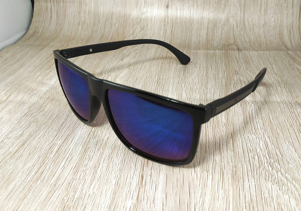 

Солнцезащитные очки Ray Ban синие - зеркальные, Черный