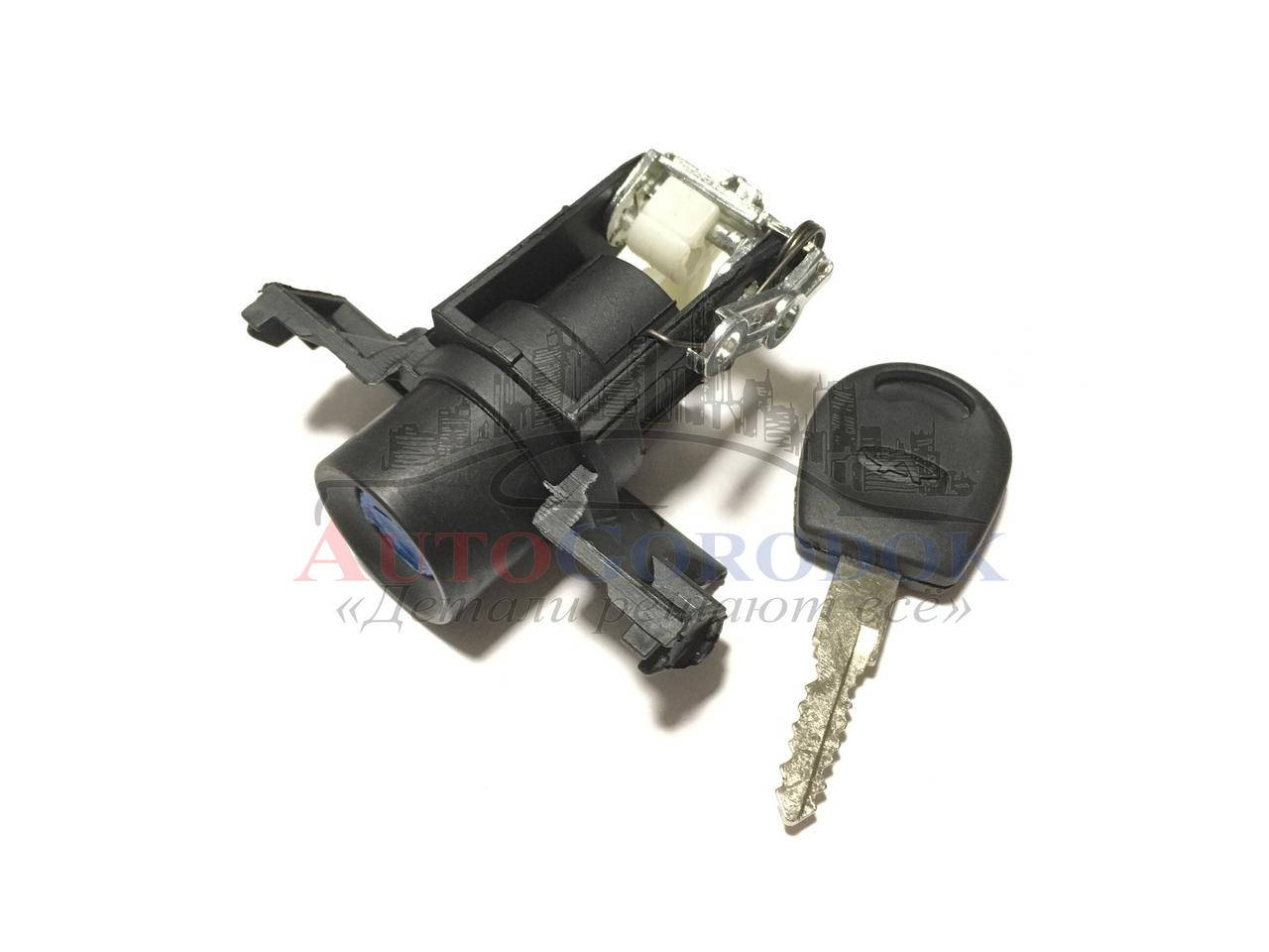 

Замок багажника (кнопка) Chery Amulet (Чери Амулет) A11-8CB5606110AB