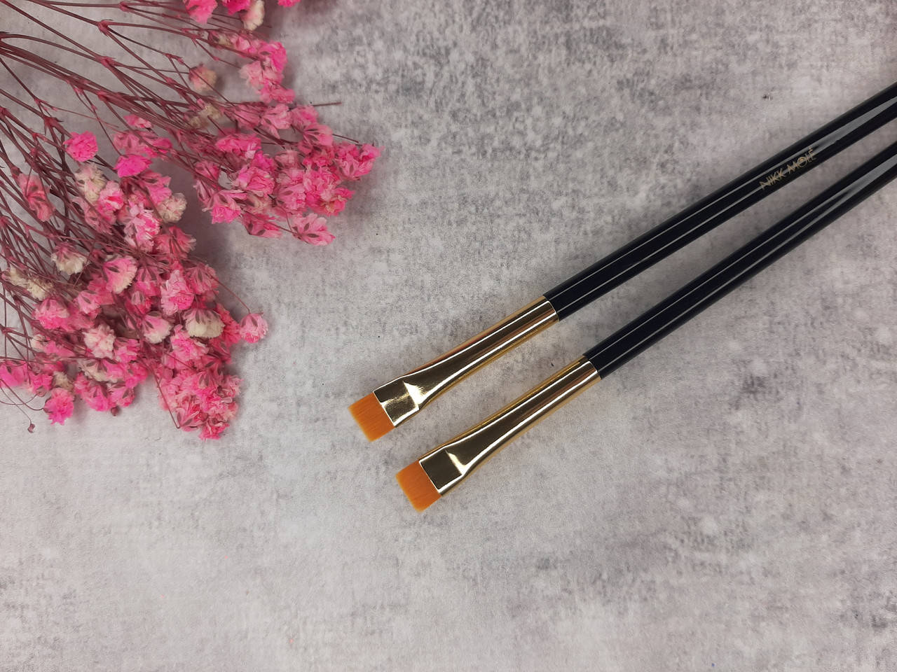 

Кисть Nikk Mole для окрашивания бровей и корректора #20