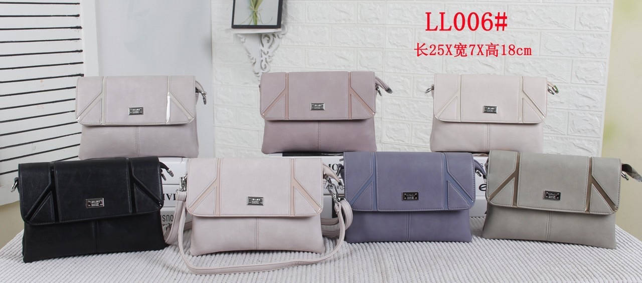 

Сумочка жіноча - штучна шкіра!