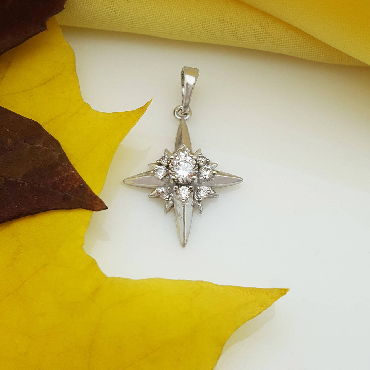 

Кулон "Рождественская звезда" со вставкой циркония, родий; Медсплав Xuping