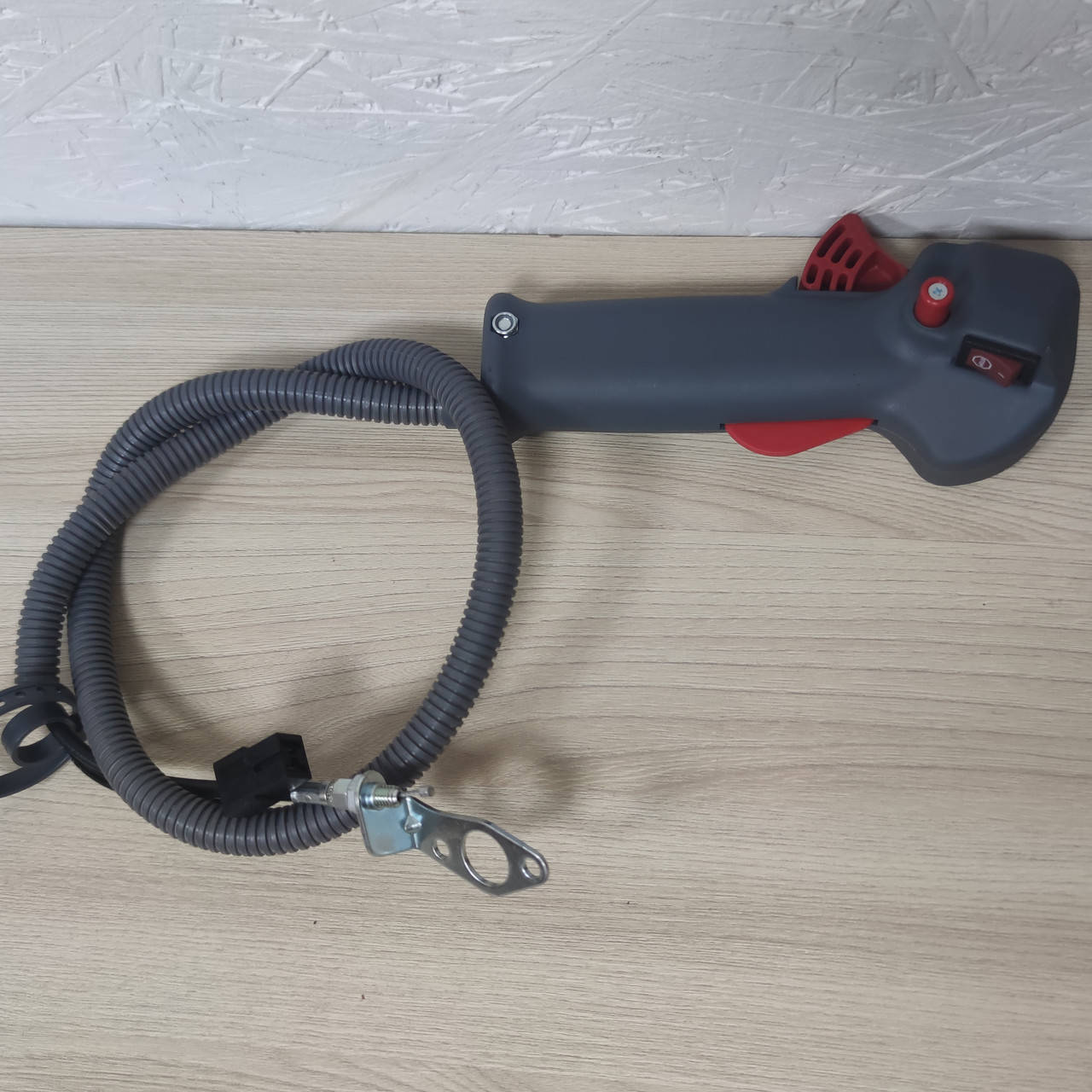 

Ручка газа в сборе для Oleo-Mac Sparta 25 | 250T,EFCO Stark 25