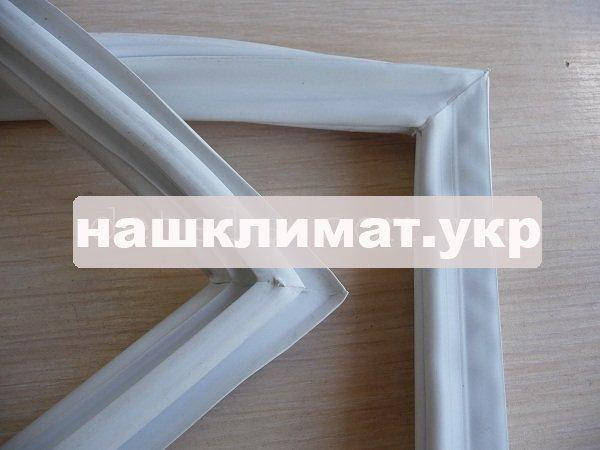 

Уплотнитель (резина) двери Snaige FR240 1023x525 мм для холодильника (V372.104-01)