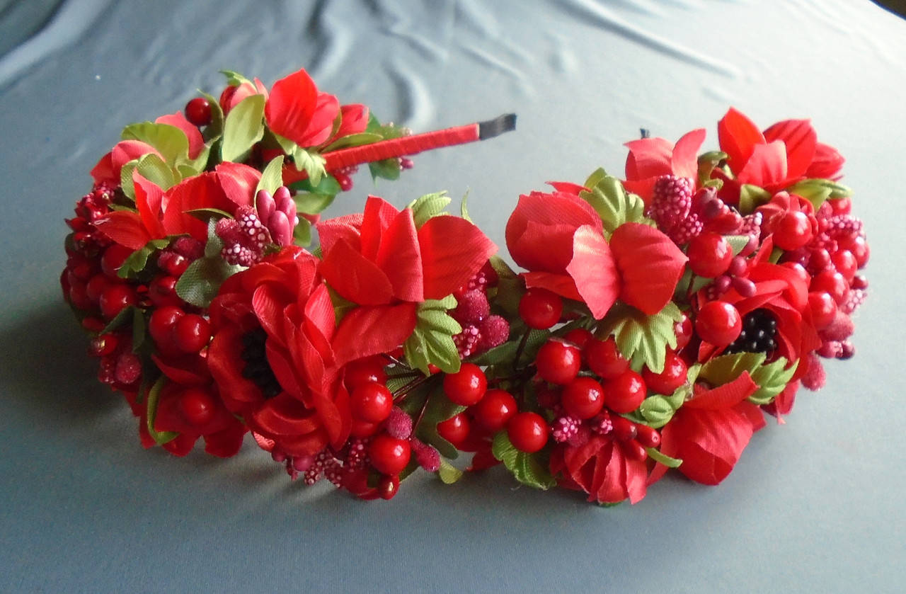 

Веночек с калиной и цветами