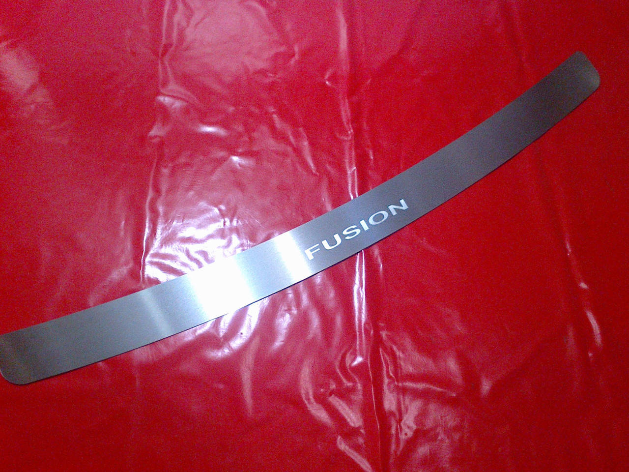 

Накладка на задний бампер Ford Fusion 2002-2012