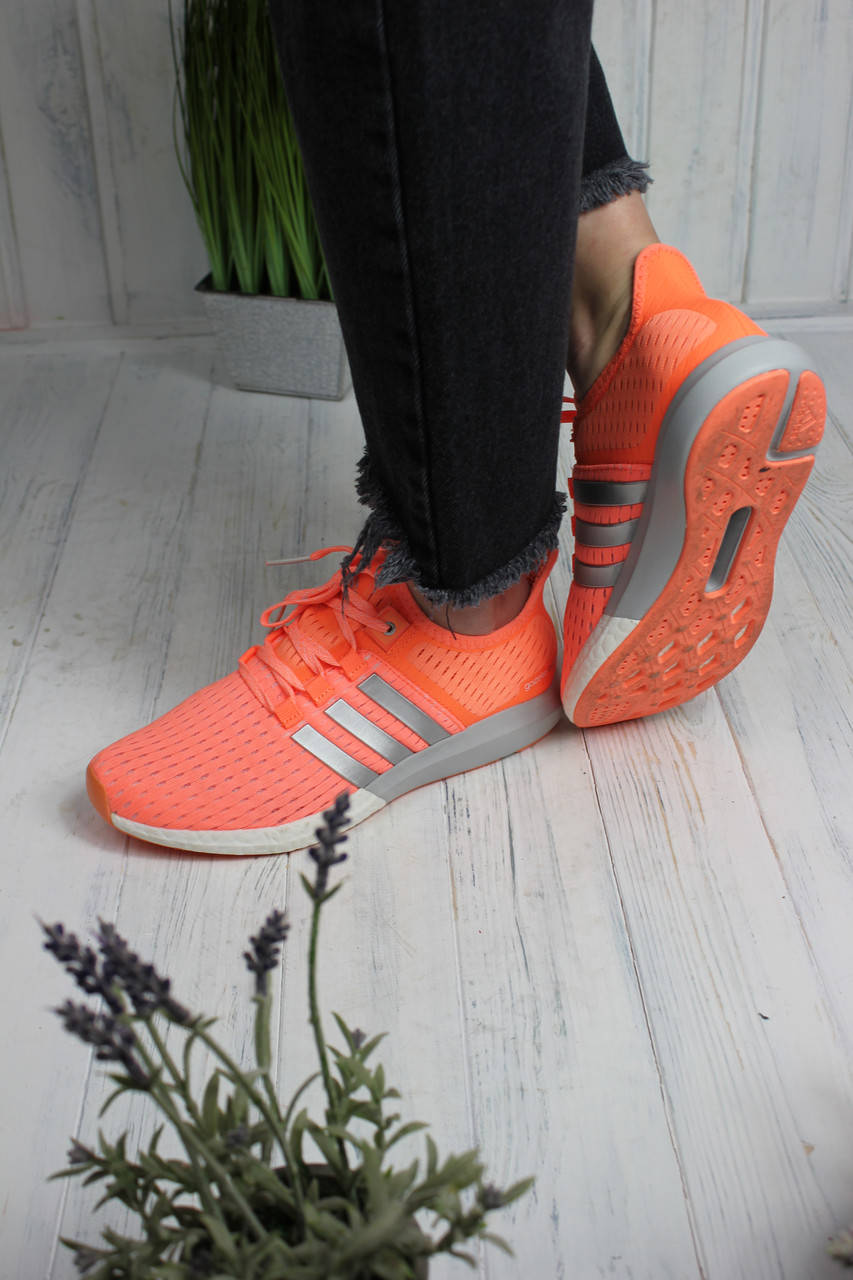 

Женские кроссовки Adidas Gazelle Boost оранжевые