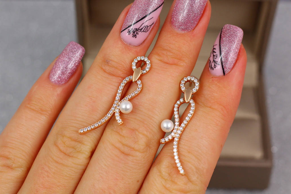 

Серьги гвоздики Xuping Jewelry птичка с жемчужиной 3 см золотистые