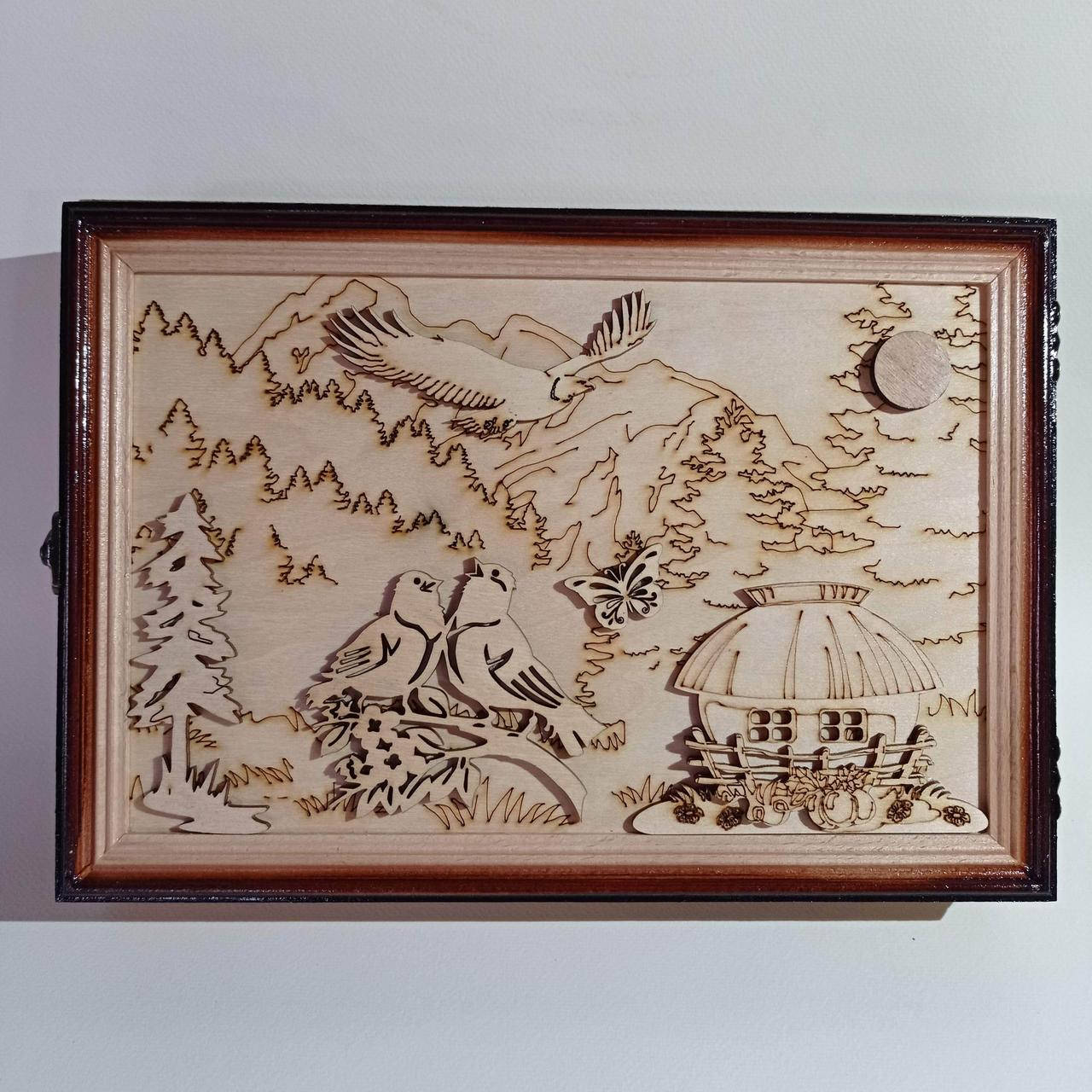 

Настенная ключница 33х23 см. из дерева на 15 ключей с настенным крепежем