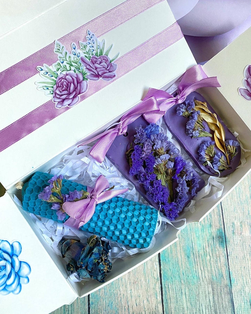 

Набор подарочный саше и свечи