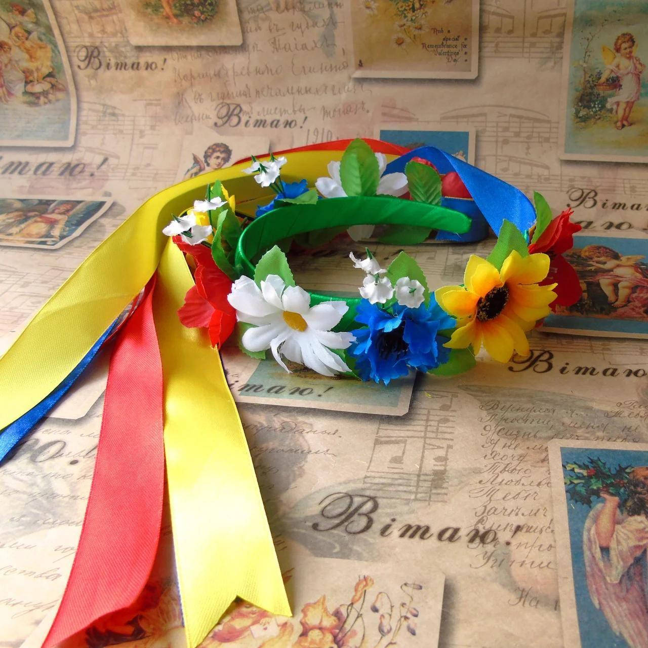 

Веночек под вышиванку. Украинский веночек с лентами