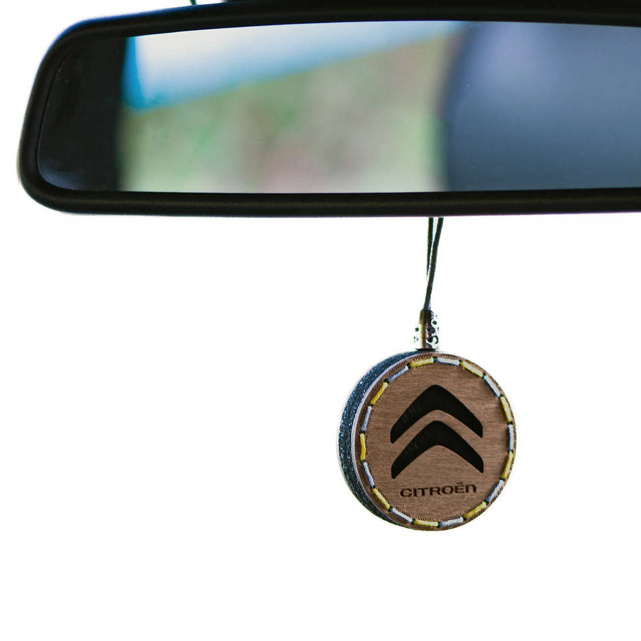

Ароматизатор деревянный в машину Citroen ручной работы, 6 см. Любовне заклинання