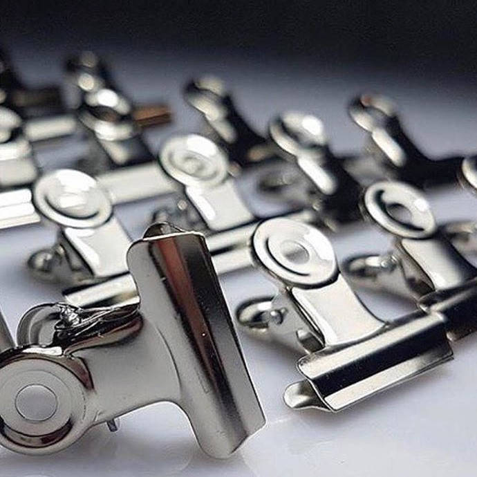 

Зажим-прищепка для наращивания ногтей, металлическая 22 мм