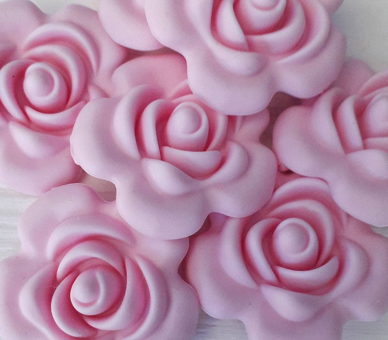 

Роза большая бусина силиконовая Розовый baby pink