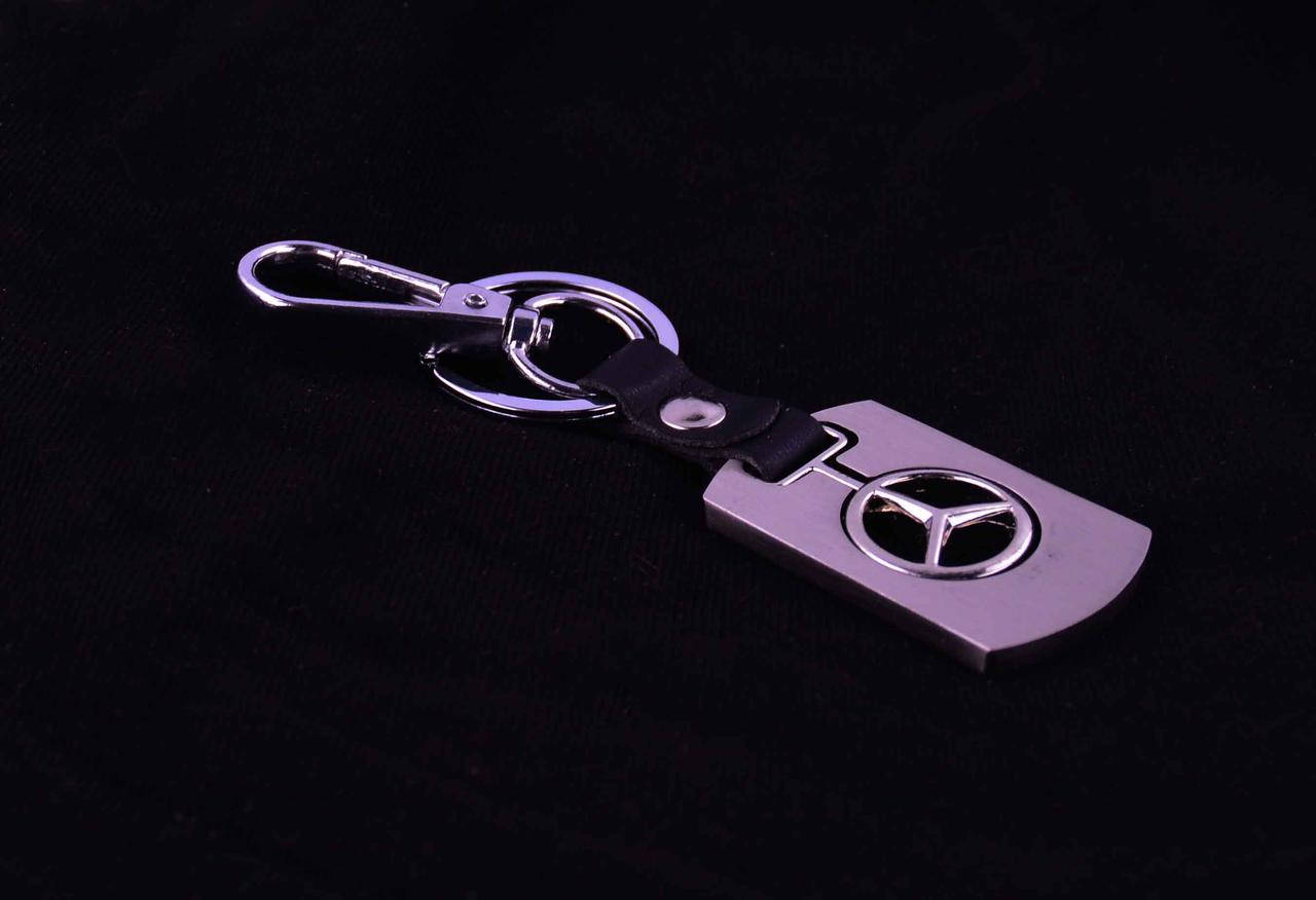 

Брелок Mercedes-Benz