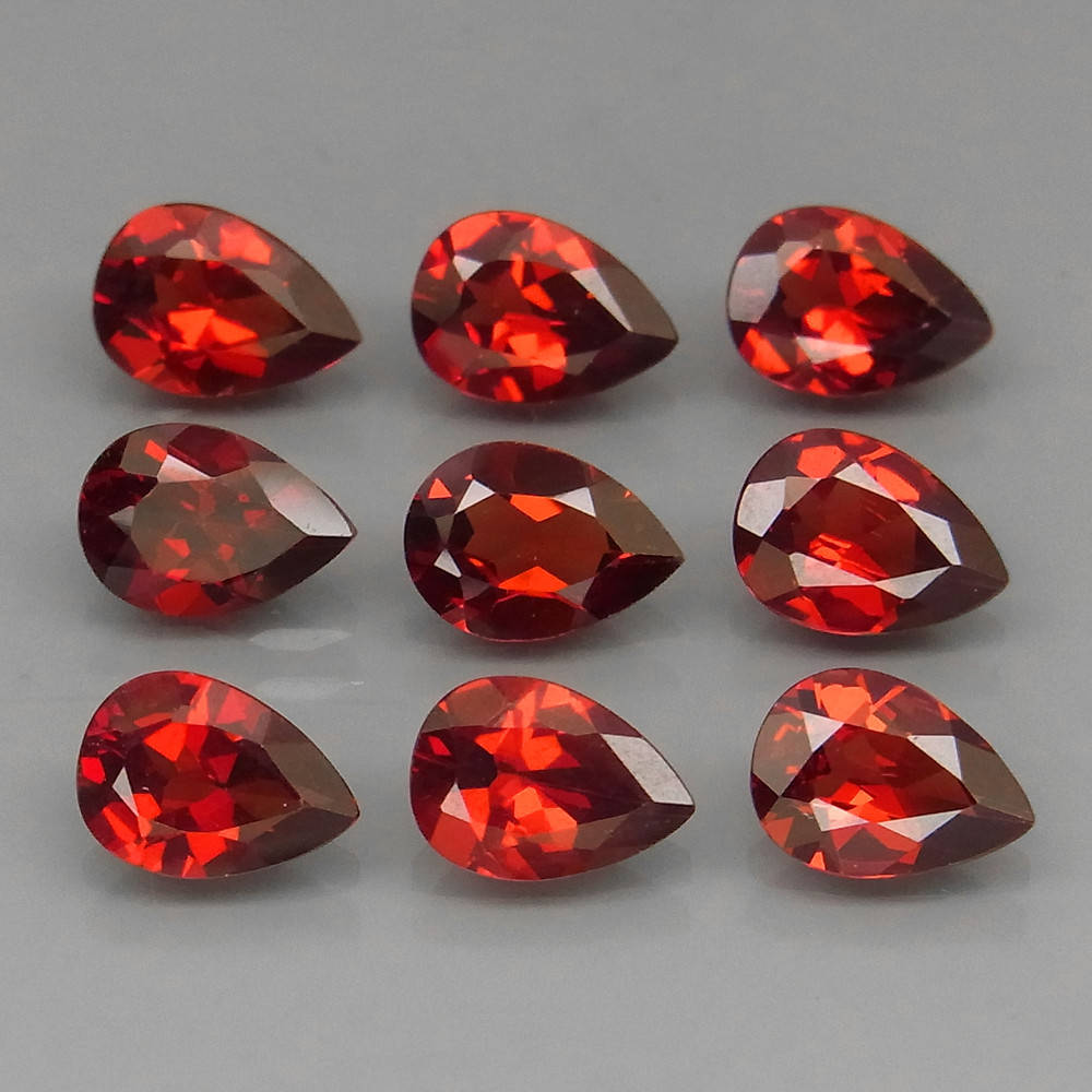 

Натуральный Гранат груша 7х5мм 0.80ct, Красный