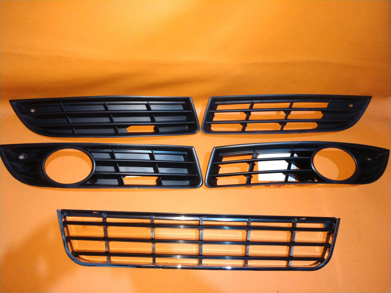 

Решетка в бампер (левая, правая) Volkswagen VW Passat B6 2005-2010, Черный