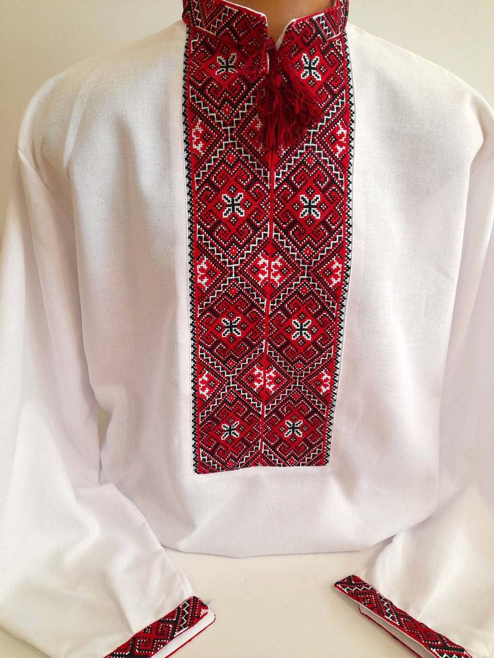 

Чоловіча Вишиванка.