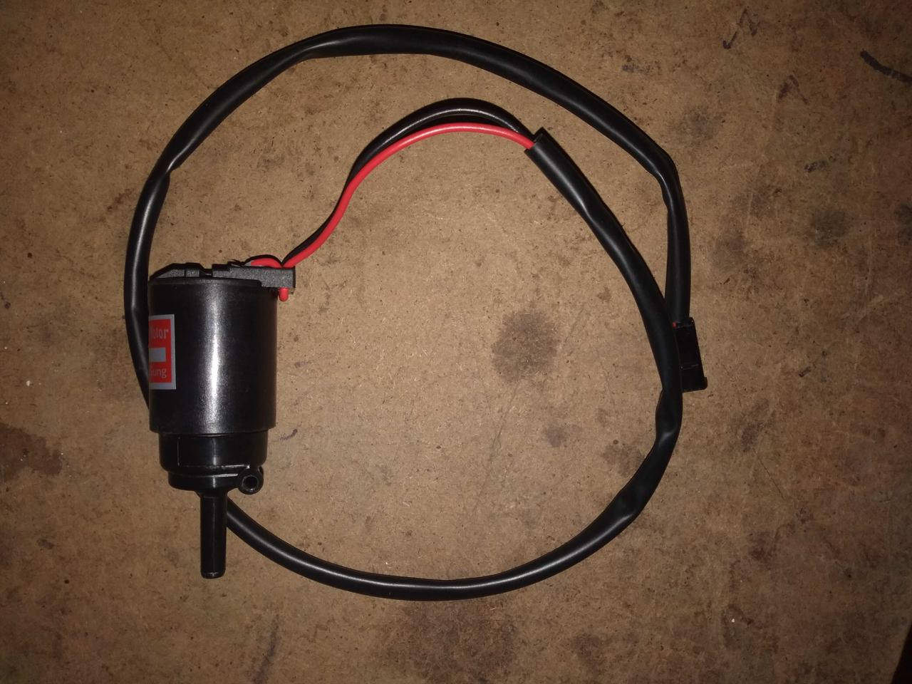 

Насос бачка омывателя Нексия Daewoo Nexia
