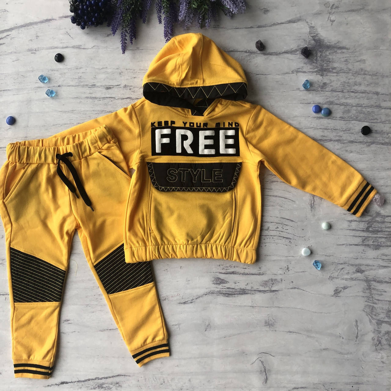 

Теплый костюм на мальчика с начесом 502. Размер 104 см