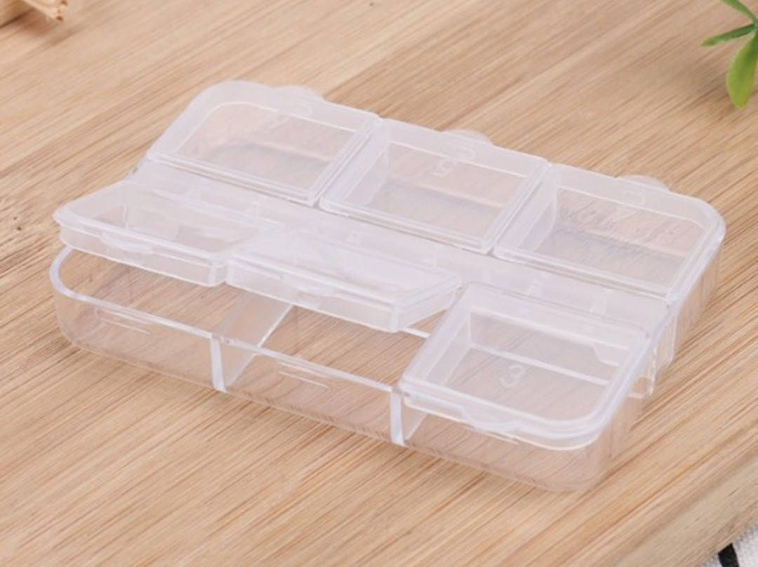 

Органайзер для бисера, бусин, мелочей, 6 ячеек (7.5х5х1,5см)