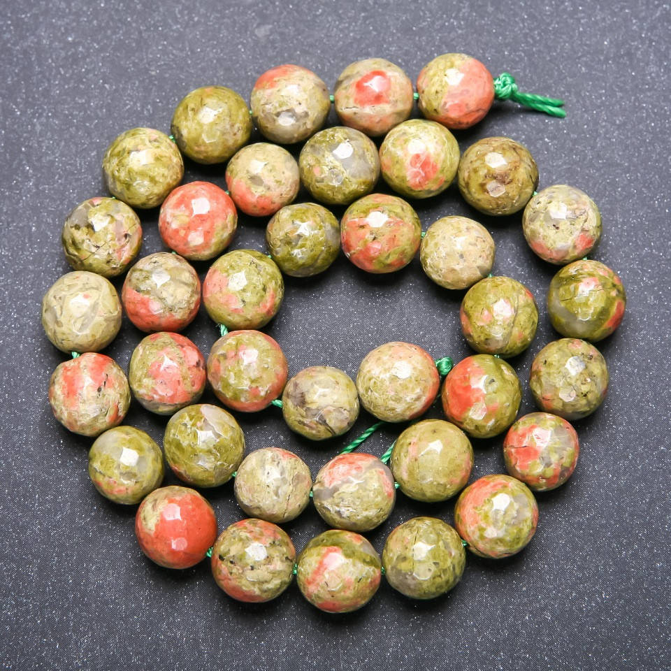 

Бусины Гелиотроп граненный шарик d-10мм нитка L-38см