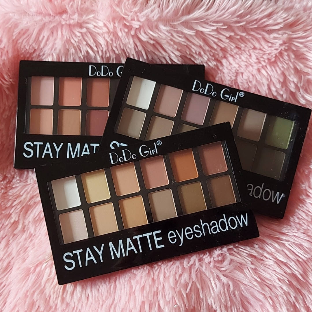 

Палитра матовых теней Stay Matte Dodo Girl 12 оттенков