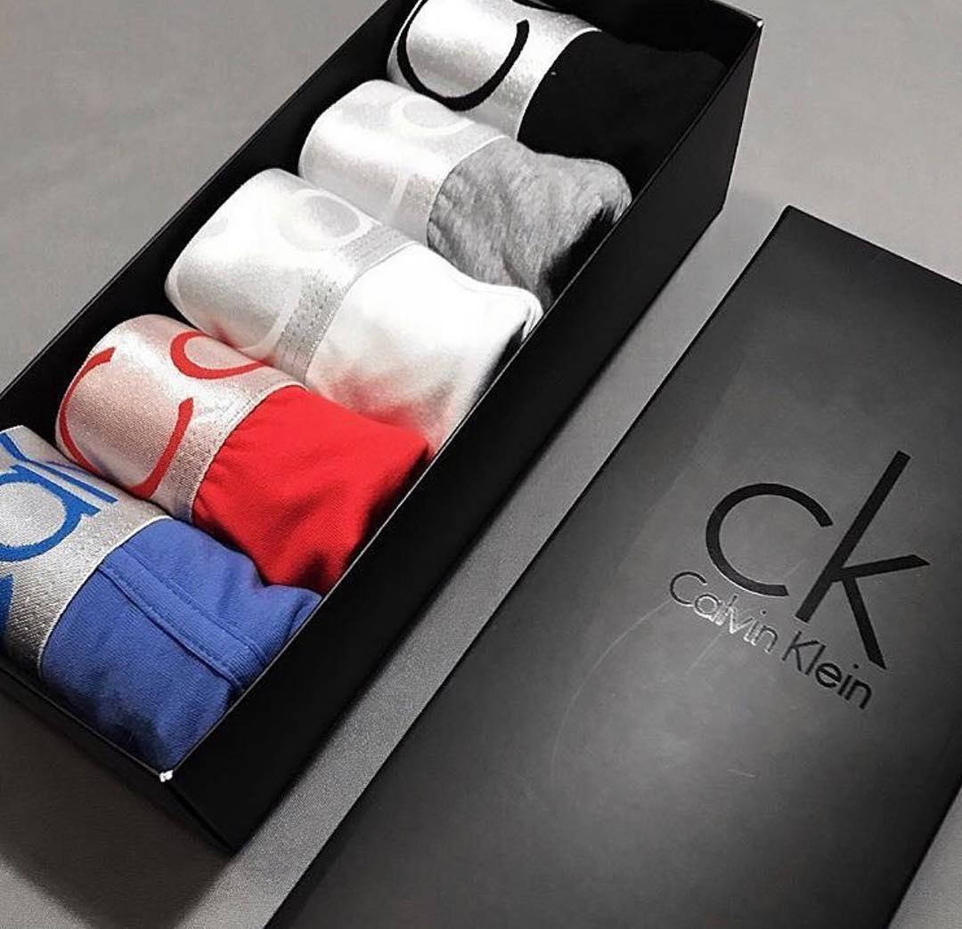 

Набор мужских трусов боксеры Calvin Klein хлопок подарочный комплект в коробке