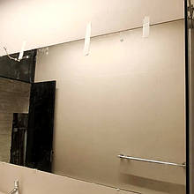 Дзеркало вологостійке без рами настінне в прирізанні