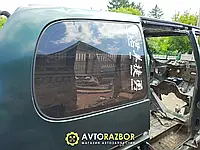 Стекло заднее боковое правое глухое на Nissan Serena, Vanette E C23 1991-2001 год