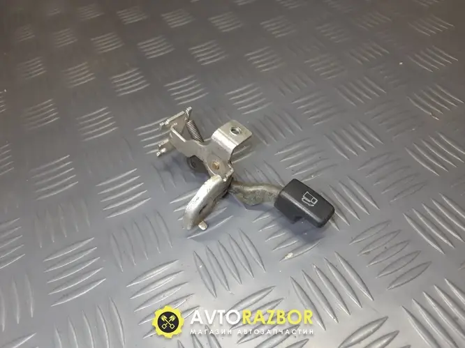 Ручка рычаг открывания заправочного лючка бензобака на Mitsubishi ...