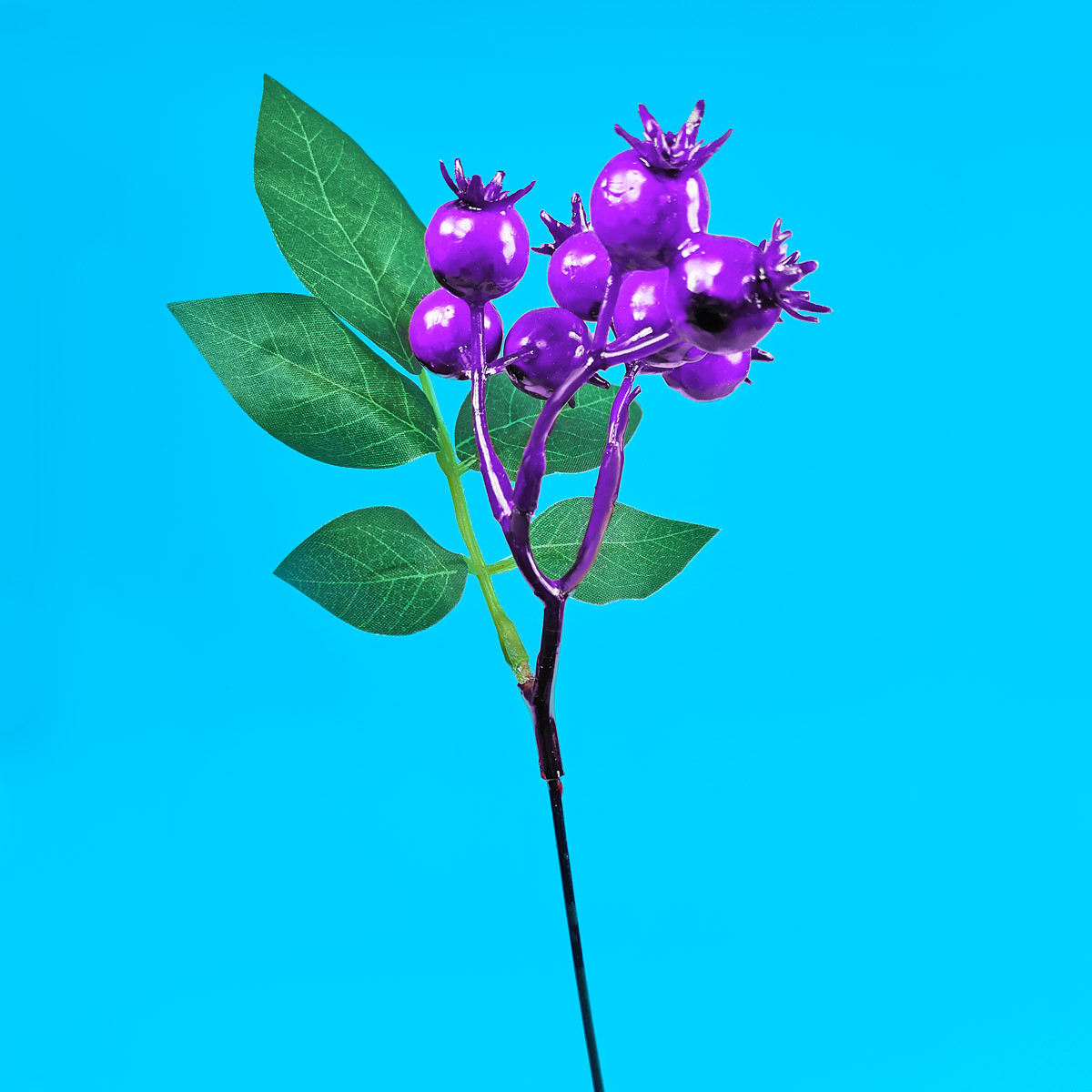 Штучна гілочка з фіолетовими плодами дикої троянди (30 см), фото 1