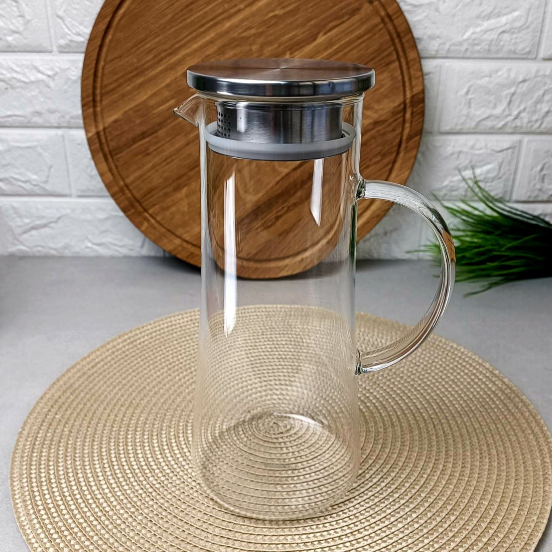 Конусний скляний глечик з металевою кришкою-фільтром Ardesto 1.4л