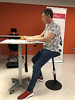 Динамічний офісний стілець - опора для роботи сидячи та стоячи Aeris MuvMan (Німеччина)