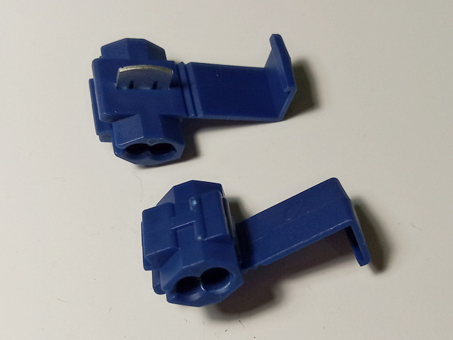 Зажим для врезки в провод (гильотина) 1-2,5 мм.кв. АХ-703 (ID ...