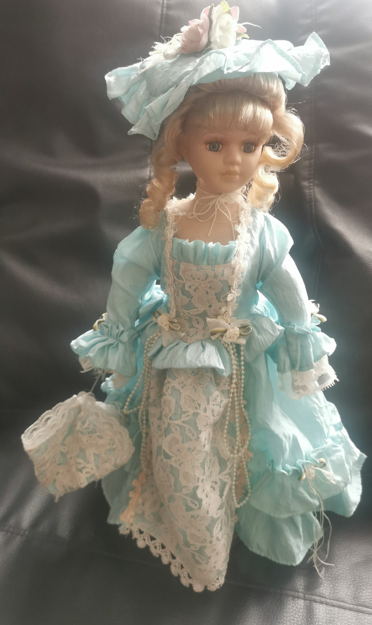 Порцелянова лялька Наталія колекційна