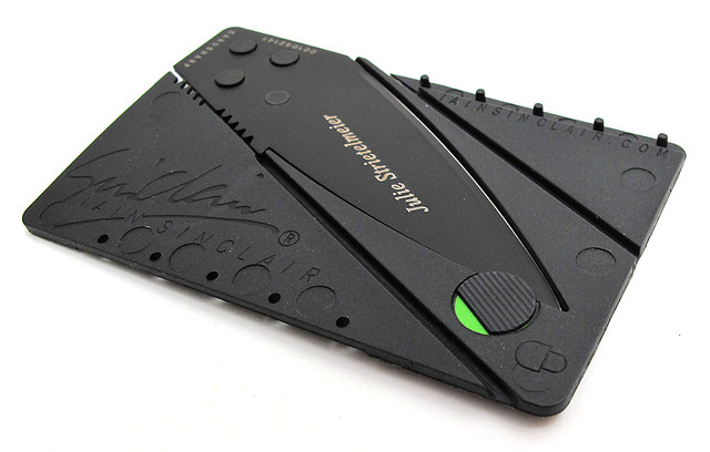 Ніж кредитка CardSharp 2 — найменший ніж