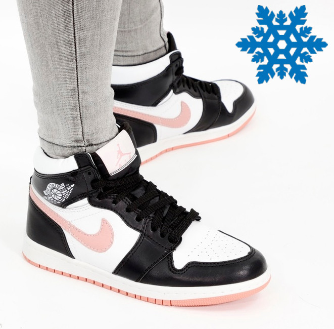 Жіночі зимові кросівки Nike Air Jordan 1 Retro high теплі з хутром чорні з пудровим. Живе фото, фото 1