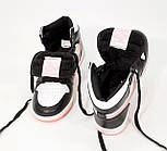 Жіночі зимові кросівки Nike Air Jordan 1 Retro high теплі з хутром чорні з пудровим. Живе фото, фото 2