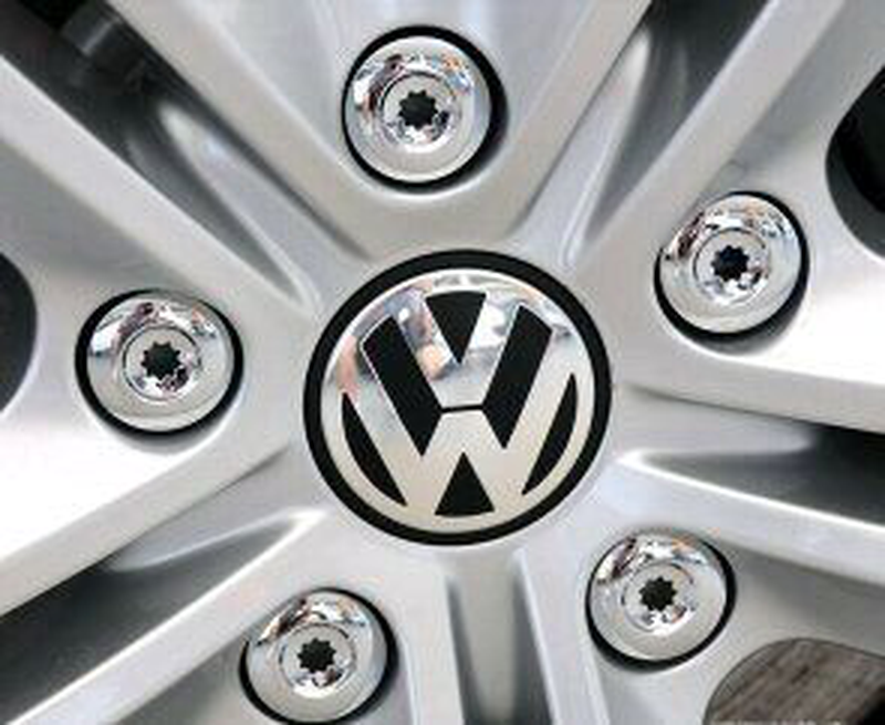 Ковпачки (заглушки) в литі диски Volkswagen VW (Фольцваген) 65 мм Хром лого, Чорні