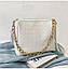 Жіноча біла сумочка з фактурним тисненням і ланцюжком, фото 10