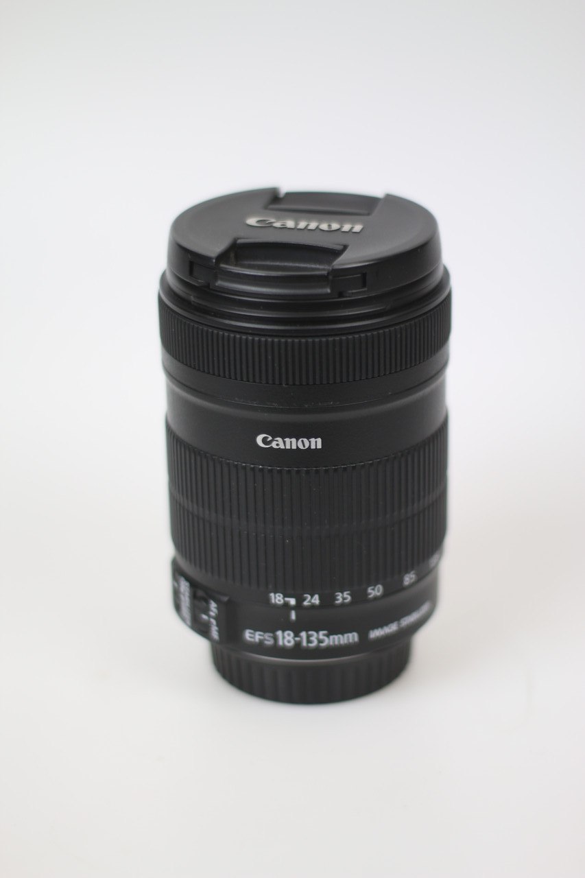 Зеркальный фотоаппарат Canon EF-S 18-135mm f/3.5-5.6 IS - фото 2 - id-p1464886938