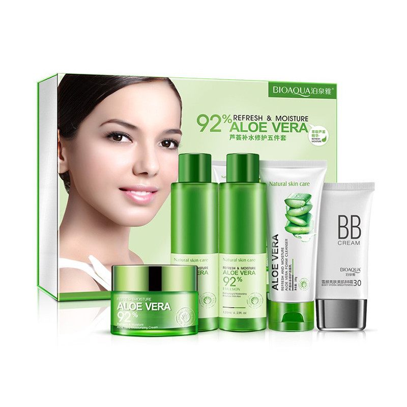 Подарочный набор по уходу за лицом BIOAQUA Aloe Vera 5 в 1 Заживляющий